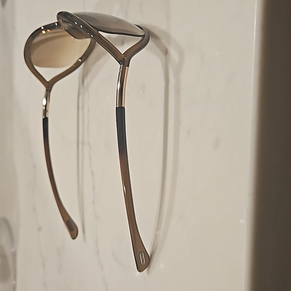 Tom Ford Sunglasses - Picture 3 of 9